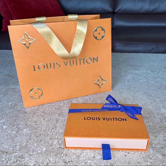 Louis Vuitton Gift Box + Shopping Bag - Picture 6 of 8